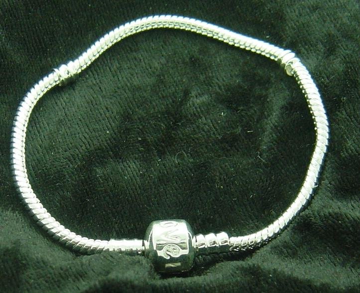 Bracelet 18 cms fits European beads with Love clasp - Click Image to Close