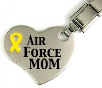 Air Force Mom - Keyring with heart and yellow ribbon