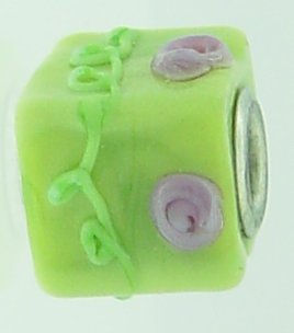 EB100 - Glass bead - Green cube with pink and green - Click Image to Close