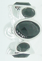 EB401 - Bead with black stones